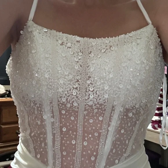 White Sequin Wedding Gown - Picture 4 of 4